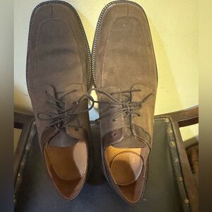 Cole Haan Brown Leather Oxfords with Classic Design